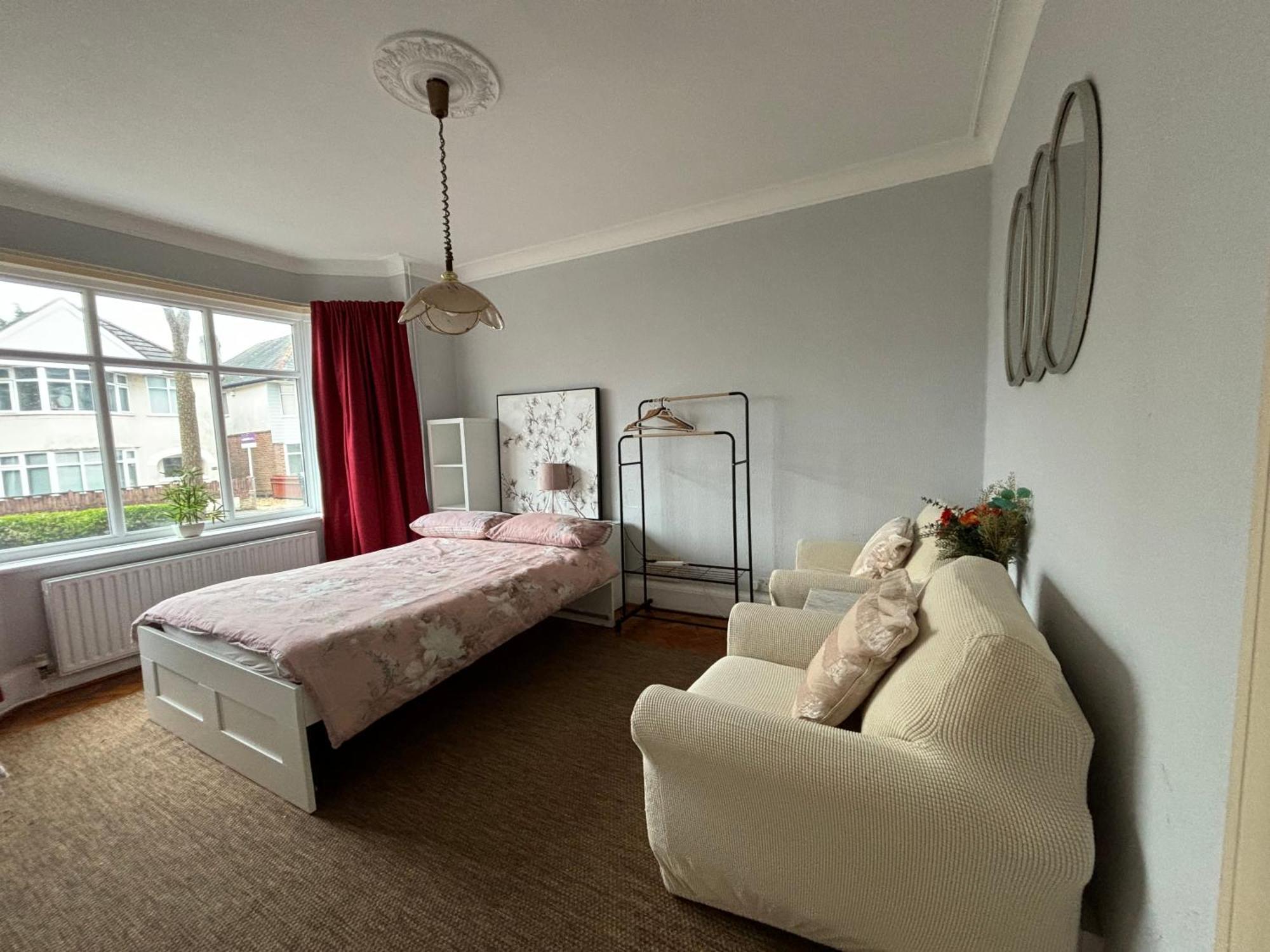 Winton House Home Stay Борнмът Екстериор снимка